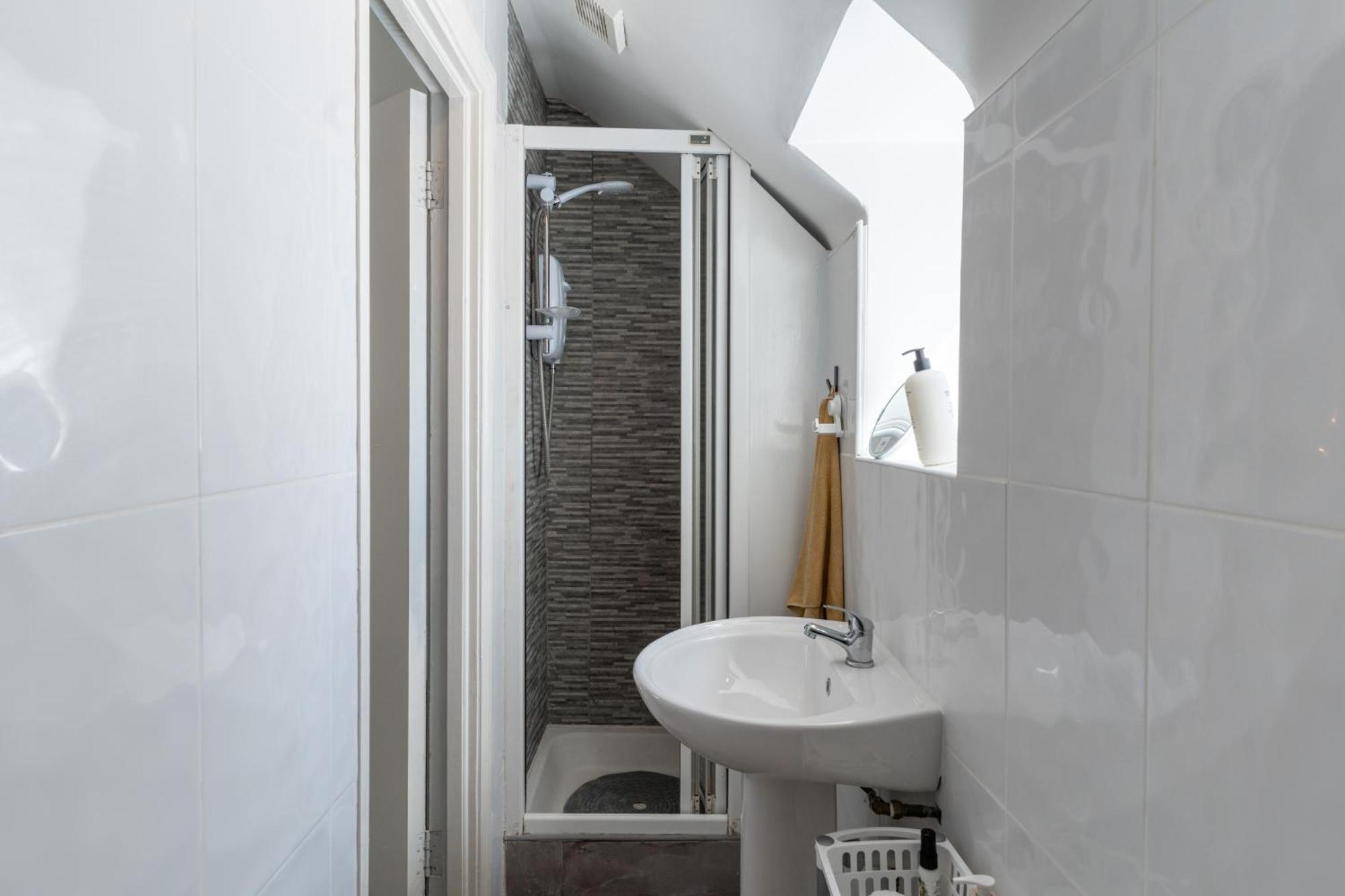 Three-Bedroom Home In Tulfarris Village, Wicklow 布莱辛顿 外观 照片